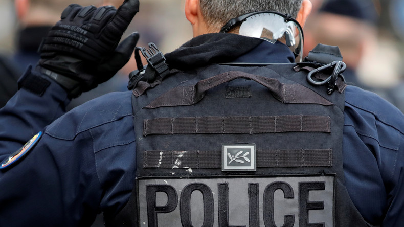 Seine-Saint-Denis : un lycéen de 16 ans blessé à coups de couteau en pleine classe