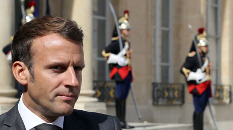 Elysée : la restauration du traditionnel bureau présidentiel aurait coûté plus de 900 000 euros