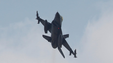 L'Arménie affirme que la Turquie a abattu un de ses avions militaires Su-25