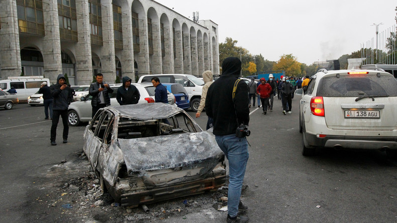 Affrontements entre groupes rivaux au Kirghizstan, l'état d'urgence décrété