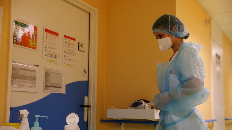 Covid-19 : record de contaminations en France avec plus de 40 000 nouveaux cas en 24h