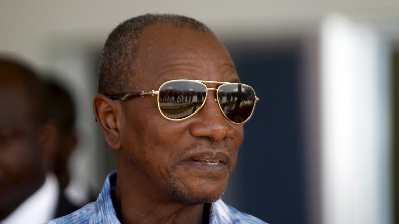 Guinée: majorité absolue pour le président sortant Alpha Condé, selon des résultats quasi-définitifs