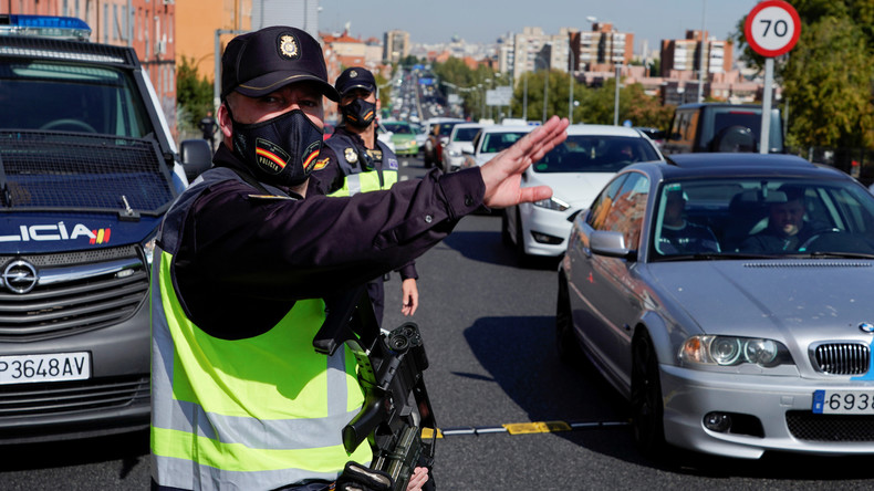 Covid-19 : l'Espagne se déclare en état d'urgence sanitaire pour six mois et instaure un couvre-feu