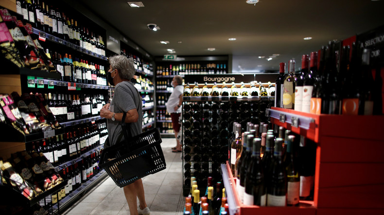 Casino condamne l'affiche interdisant l'accès des personnes voilées à un de ses magasins