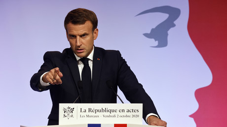 Aux Mureaux, Emmanuel Macron s'attaque au séparatisme islamiste