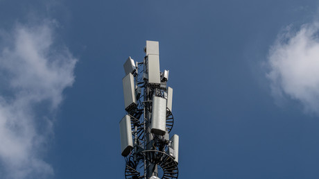 Enchères 5G : l’Etat empoche 2,8 milliards d’euros et promet d’informer les élus