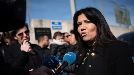 La deuxième adjointe à la mairie de Marseille, Samia Ghali, s'entretient avec la presse lors de l'hommage, le 21 février 2020, au garçon franco-comorien Ibrahim Ali, tué il y a 25 ans à Marseille (image d'illustration).