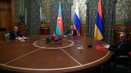 Haut-Karabagh : l'Azerbaïdjan et l'Arménie s'accordent à Moscou sur un cessez-le-feu