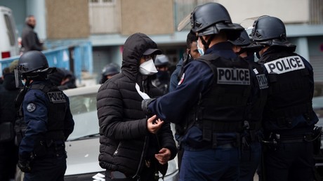 «Beaucoup de coups de feu» : deux jeunes blessées par balles autour d'un point de deal à Marseille