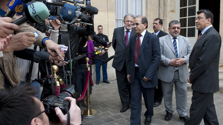 Mohammed Moussaoui, président du CFCM, répond aux médias après une réunion à Matignon en 2010 (image d'illustration).