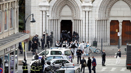 Attentat dans une basilique à Nice : l'heure à des «décisions fortes» ?
