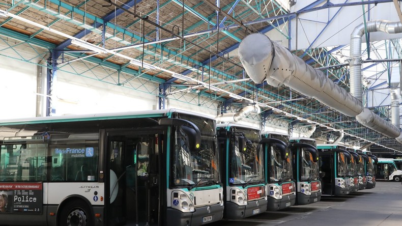 L’affiche du film Borat 2 et sa bague à l'effigie d'Allah font polémique à la RATP