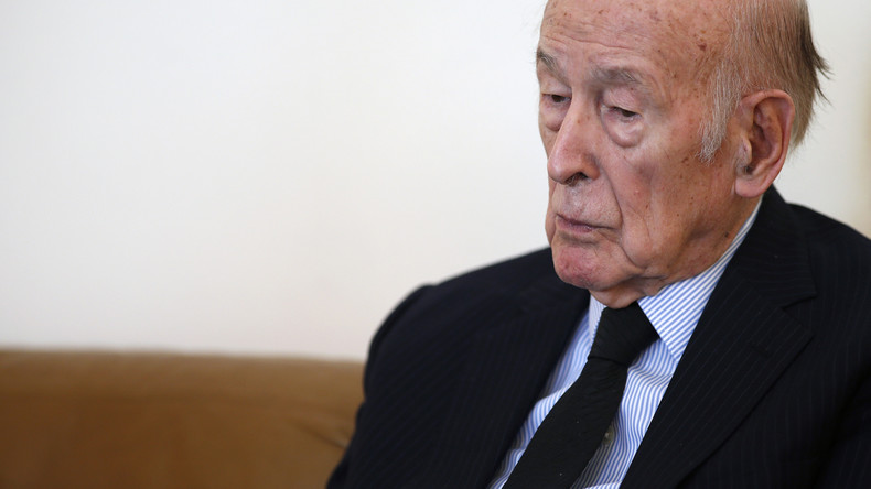 L'ancien président Giscard d'Estaing hospitalisé à Tours