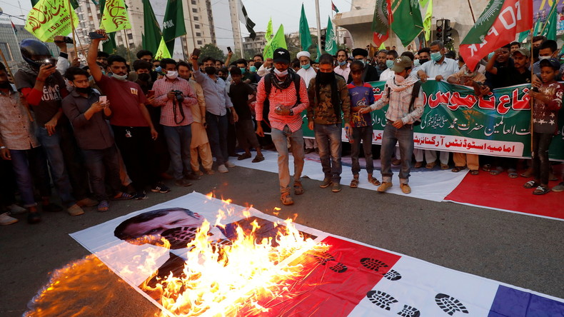 Caricatures : les islamistes auraient obtenu d'Islamabad un boycott officiel des produits français