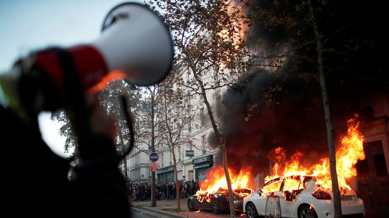 Marche des libertés : 98 policiers et gendarmes blessés et 81 interpellations, selon l'Intérieur
