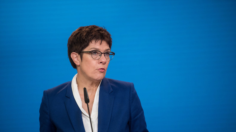 La ministre allemande de la Défense veut parler à la Russie en position de force, Moscou réplique