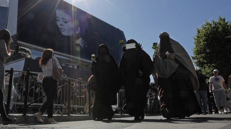 Islamisme en France : «Les yeux commencent à s'ouvrir», selon Claude Nicolet (Nation citoyenne)