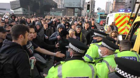 Liverpool : échauffourées lors d'une manifestation contre les nouvelles restrictions anti-Covid-19