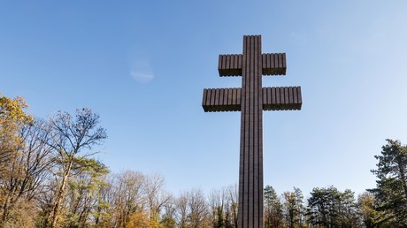 De Gaulle : Forever young - par Lydia Guirous