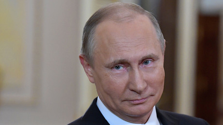 Election américaine : Vladimir Poutine explique pourquoi la Russie n'a pas félicité de vainqueur