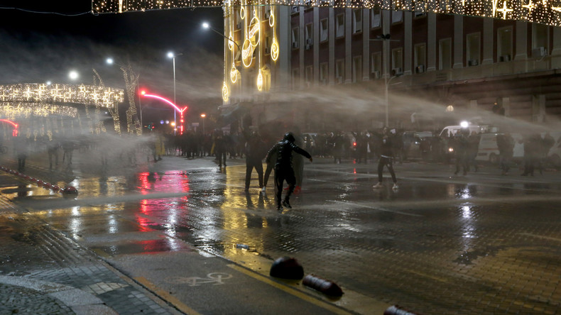 Abattu par un policier pour violation du couvre-feu anti-Covid ? L'affaire Rasha secoue l'Albanie