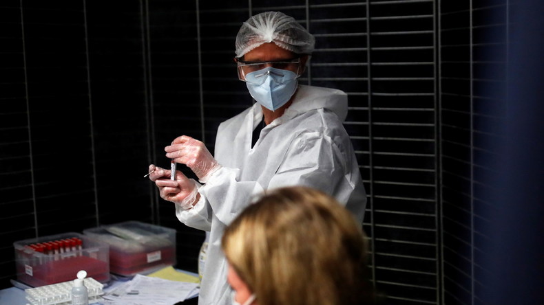 Premières vaccinations en France contre le Covid-19 à Sevran en Seine-Saint-Denis le 27 décembre