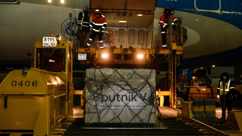 «Conflit géopolitique enclenché» : le président argentin s'exprime sur le vaccin russe Spoutnik V