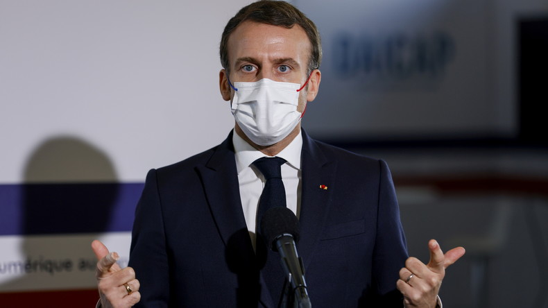 Retraites, santé, climat : les grands dossiers qui attendent Macron en 2021