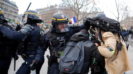 «Urgence violences policières» enregistre vos vidéos quand vous filmez la police en intervention