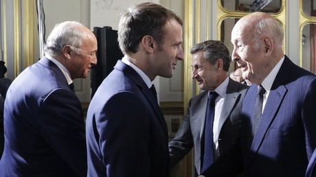 «Centriste et européen» : Macron rend hommage à Giscard d'Estaing