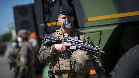 Un soldat du 3e RIMA à Vannes en mai 2020 (image d'illustration).