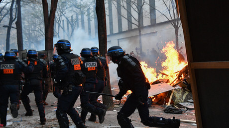 Policiers mobilisés à Paris lors de la Marche des libertés le 5 décembre (image d'illustration).