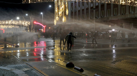 Abattu par un policier pour violation du couvre-feu anti-Covid ? L'affaire Rasha secoue l'Albanie