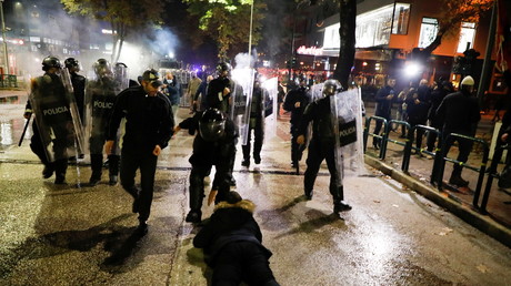 Nouvelle nuit de mobilisation à Tirana après la mort d'un jeune homme de 25 ans tué par la police