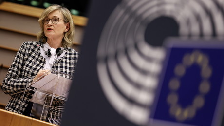 Poids des sanctions US sur l'économie européenne : des eurodéputés appellent Bruxelles à sévir
