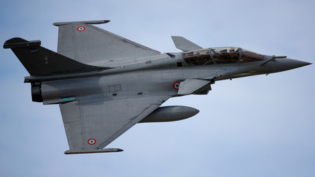 Avion de chasse rafale sur la base aérienne d'Evreux-Fauville (Eure), France (image d'illustration).