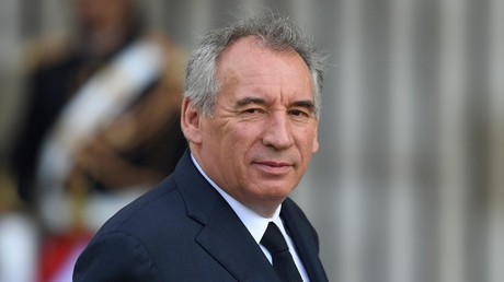 François Bayrou se déclare favorable à l'idée d'un passeport sanitaire