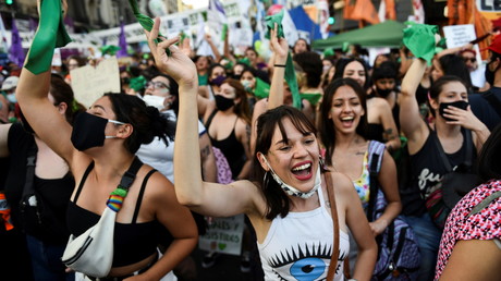 Argentine : le Congrès adopte la loi sur l'avortement