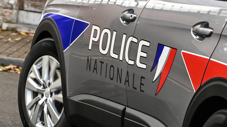 Heures supplémentaires impayées : la Cour des comptes propose d'augmenter les policiers