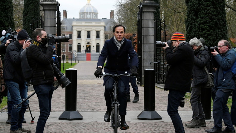Démission du gouvernement néerlandais après un scandale lié aux allocations familiales