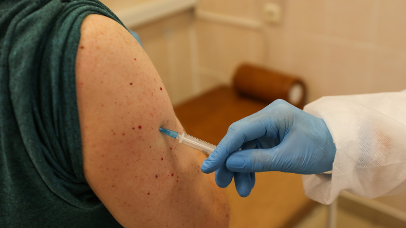 Début de la campagne de vaccination de masse contre le Covid en Russie