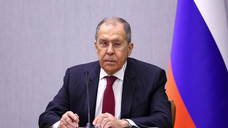 Navalny : pour Lavrov, les réactions de l'Occident visent à détourner l'attention de leurs problèmes