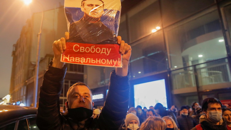 L'Union européenne envoie Josep Borrell à Moscou et envisage des sanctions sur l'affaire Navalny