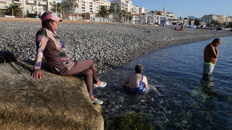Le défenseur des droits saisit un centre de loisirs qui interdit le burkini