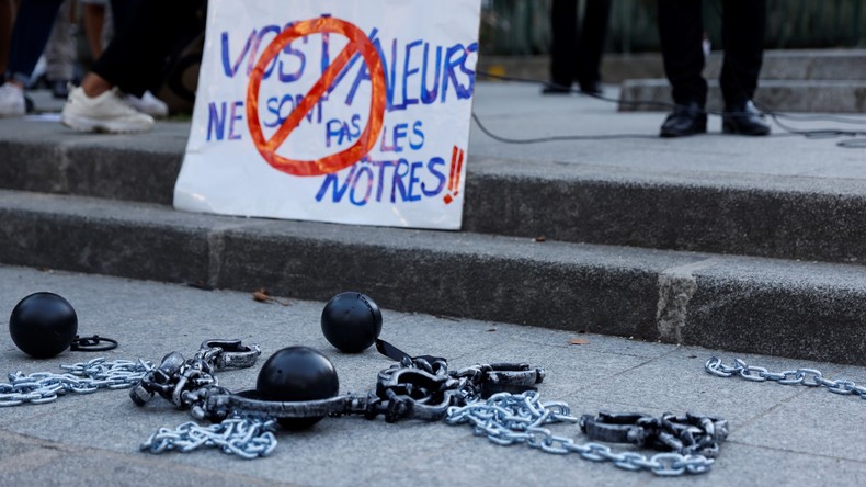 Affaire Obono : le Syndicat de la presse magazine soutient Valeurs actuelles contre le CDJM