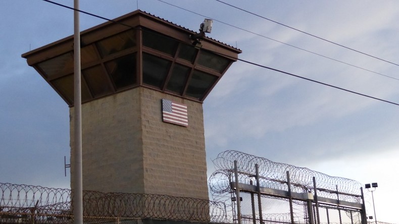 Covid-19 : après un tollé, les Etats-Unis renoncent à vacciner les détenus de Guantanamo