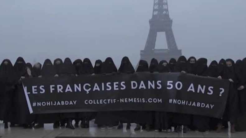 Action-choc : Des féministes identitaires portent le niqab pour dénoncer le voile intégral