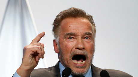 Arnold Schwarzenegger compare l'intrusion au Capitole à la Nuit de cristal