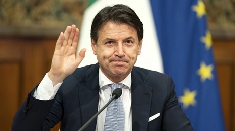 Le chef du gouvernement italien Giuseppe Conte démissionne