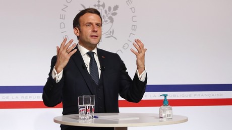 «Je vous ai perdu Klaus» : bug embarrassant lors de l'intervention de Macron au Forum de Davos